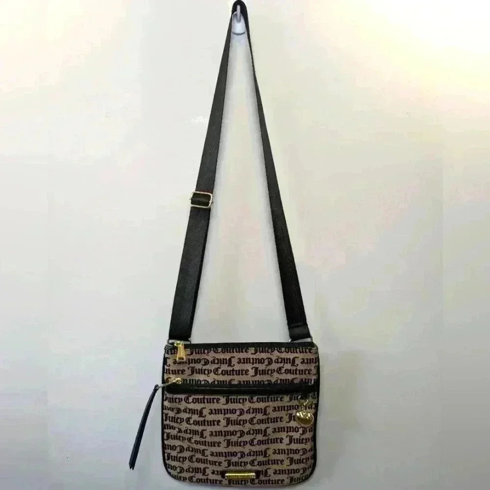 JUICY COUTURE crossbody bag In GREAT  used condition lenght adjustable!